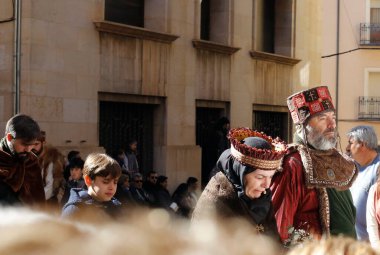 Teruel, Aragon, İspanya, 22 Şubat 2025 Boda Ortaçağ Isabel de Diego