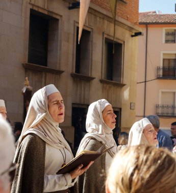 Teruel, Aragon, İspanya, 22 Şubat 2025 Boda Ortaçağ Isabel de Diego