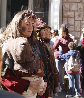 Teruel, Aragon, İspanya, 22 Şubat 2025 Boda Ortaçağ Isabel de Diego