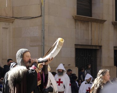 Teruel, Aragn, Espaa, 22 Şubat 2025 Boda Ortaçağ Isabel y Diego