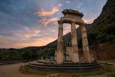 Yunanistan, Delphi. Antik spor salonunun manzarası. Yüksek kalite fotoğraf