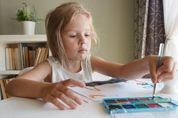 Little Child Draws Watercolor Concept Education Kindergarten Soft Focus Background — Fotografia de Stock
