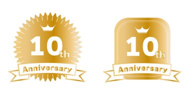 Yıldönümü logosu 10. yıl dönümü kurdelesi ve altın kaplama.