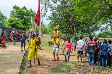 14 Nisan 2025, Batı Bengal Hindistan, Batı Bengal Hindistan Halk Festivali. Takipçiler Gajan Festivali 'ni coşkuyla kutluyorlar. Bir hafta süren Hindu Festivali.