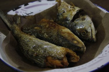 Süt balığı Endonezya halkı için lezzetli bir meze.