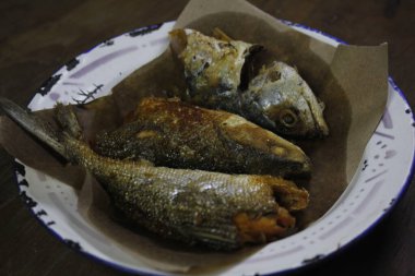 Süt balığı Endonezya halkı için lezzetli bir meze.