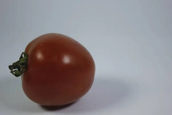 Domates, gözler için iyi olan A vitamini içerir.