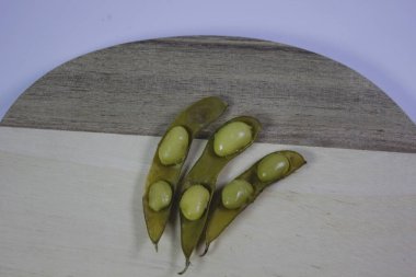 Soya fasulyesi yemek kemik sağlığını korumak için yararlıdır.