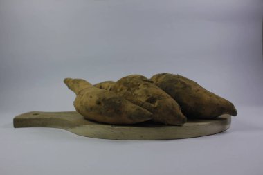 Tatlı patatesler karbonhidratların yerine kullanılabilir.