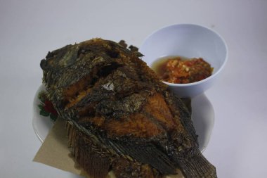Tilapia kızartması Tilapia 'dan yapılan işlenmiş gıdalardan biridir.
