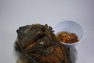 Tilapia kızartması Tilapia 'dan yapılan işlenmiş gıdalardan biridir.