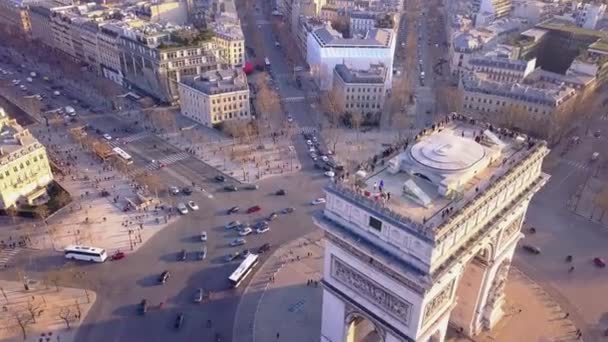 Drone Widok Łuk Triumfalny Budynków Centrum Paryża — Wideo stockowe