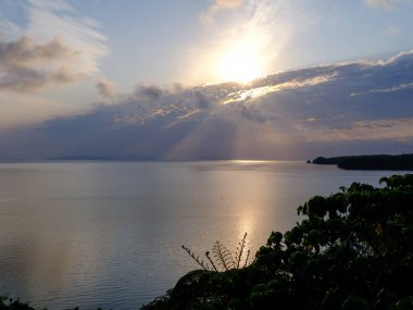 İriomote Adası Okinawa 'da gün doğumu