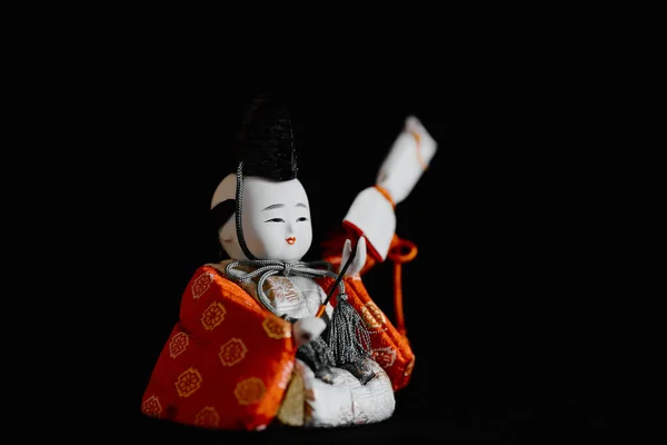 黒を背景にした中国人形 — ストック写真