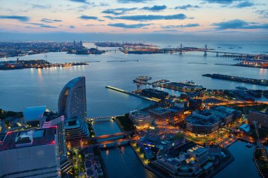 Sabahın erken saatlerinde Yokohama