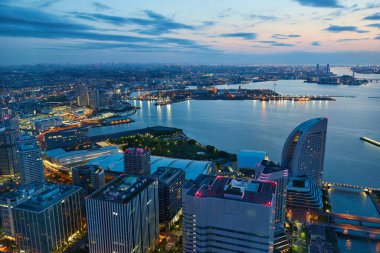 Sabahın erken saatlerinde Yokohama