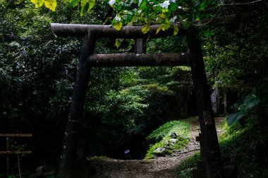 Utaki Okinawa 'nın kutsal binası Japonya