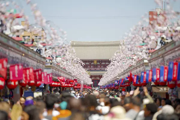 Templo Sensoji Con Montón Turistas Imágenes De Stock Sin Royalties Gratis