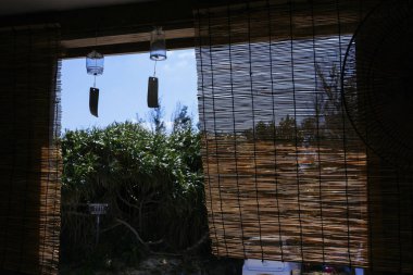 Panjurlu eski bir Japon evi.