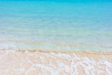 Yoron adasının kobalt mavisi denizi