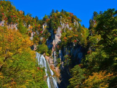 Hokkaido 'daki Hagoromo Şelalesi