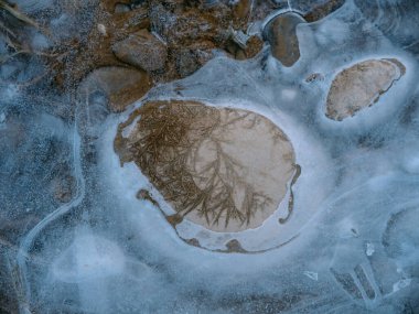 Kış hokkaido 'sunda donmuş taş