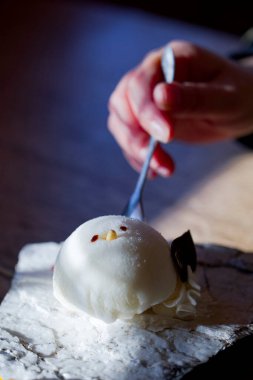 Long-tailed Tit Ice Cream Daifuku