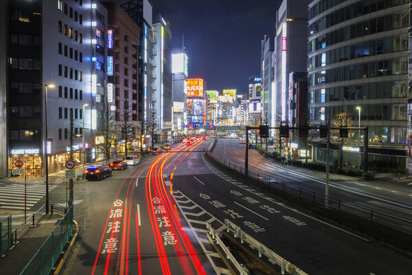 автомобильные трассы в ночное время