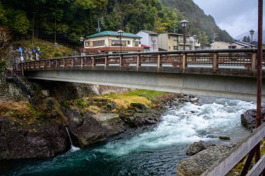 Gujo şehrinin nehirleri ve şehirleri