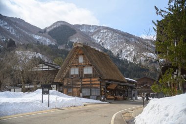 Shirakawago, Japonya kışı.