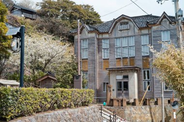 Japonya 'nın Sado Adası' ndaki kasaba manzarası