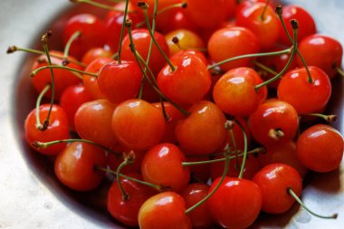 Japonya 'da çok kiraz var.