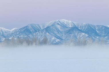 Hokkaido 'da soğuk sis ve dağ sıraları