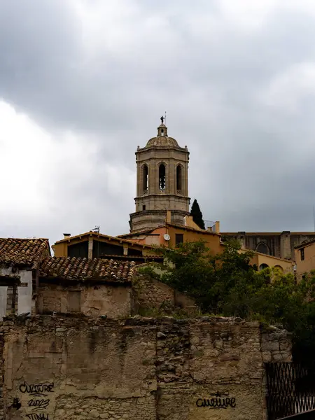 Girona, Spanien, 21. Eylül 2024, İspanya 'nın Barcelona eyaletinin Anoia iline bağlı Eski Calaf kasabası. Yüksek kalite fotoğraf