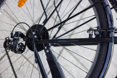 Bisiklet tamiri, temizlik, el temizliği ve detaylar. Yüksek kalite fotoğraf