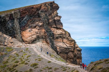 Güneşli Dağlarda Yürüyüş Madeira Günü. Yüksek kalite fotoğraf