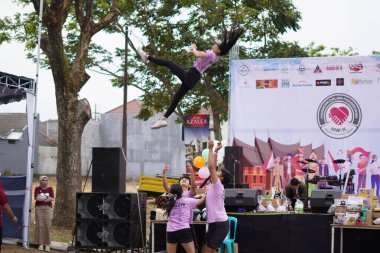 79. Endonezya Bağımsızlık Günü kutlamalarında ponpon kız takımı sahne alacak.