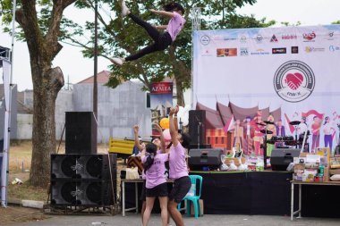 79. Endonezya Bağımsızlık Günü kutlamalarında ponpon kız takımı sahne alacak.
