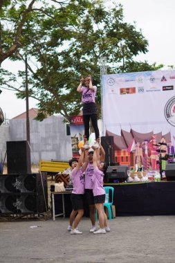 79. Endonezya Bağımsızlık Günü kutlamalarında ponpon kız takımı sahne alacak.