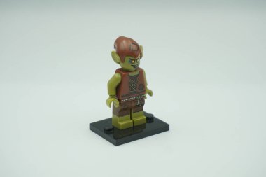 Cin Lego minicik tuğlalar beyaz arka planlı oyuncak