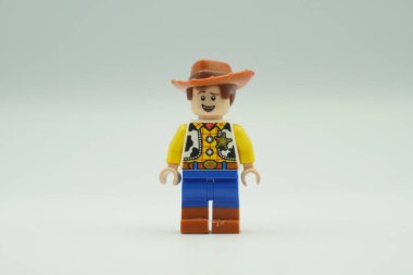 Oyuncak Hikayesi 'ndeki beyaz arkaplan Woody Lego minyatürü.