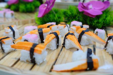 Kani yengeci Japon suşisi. Yüksek kalite