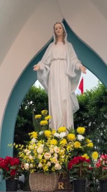 Ho Chi Minh şehri pembe Katolik kilisesi. Saigon, Vietnam 'ın pembe kilisesi Tan Dinh. Yüksek kalite 4k görüntü