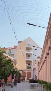 Ho Chi Minh şehri pembe Katolik kilisesi. Saigon, Vietnam 'ın pembe kilisesi Tan Dinh. Yüksek kalite 4k görüntü