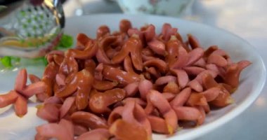 Japon Domuz Sosisi. Sosisli börekler haşlanmış ahtapot sosisi yemeye hazır.