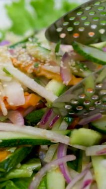 Salatalık, havuç, mavi soğan. Yüksek kaliteli FullHD görüntüler