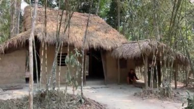 1979 'da Cu Chi, Vietnam' da ulusal tarihi bir yer olarak kabul edilen Cu Chi tünellerinin merkezindeki özgürleştirilmiş bölgenin yeniden canlandırılması