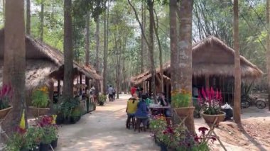 Vietnam Savaşı sırasında Cu Chi tünellerindeki gerilla kampının görüldüğü yer artık turistik bir yer. Seyahat konsepti. Cu Chi, Viet Nam Cu Chi 06.06.2024