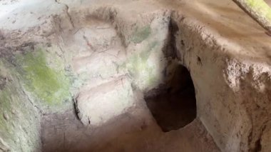 Vietnam Savaşı sırasında Cu Chi tünellerindeki gerilla kampının görüldüğü yer artık turistik bir yer. Seyahat konsepti. Cu Chi, Viet Nam Cu Chi 