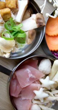 Tabaktaki sebzeler sağlıklı yemek konsepti. Çorba ya da güveç için taze doğranmış malzemeler. Yüksek kalite 4k görüntü